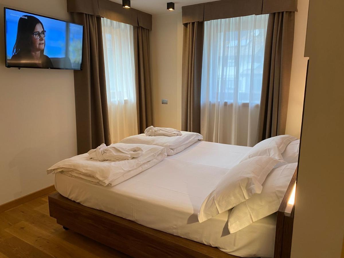 Dolomeet Boutique Hotel Pinzolo Exterior photo