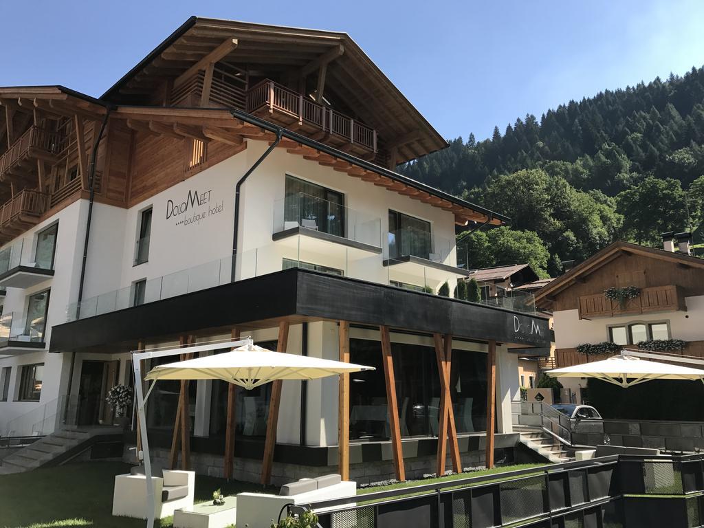 Dolomeet Boutique Hotel Pinzolo Exterior photo