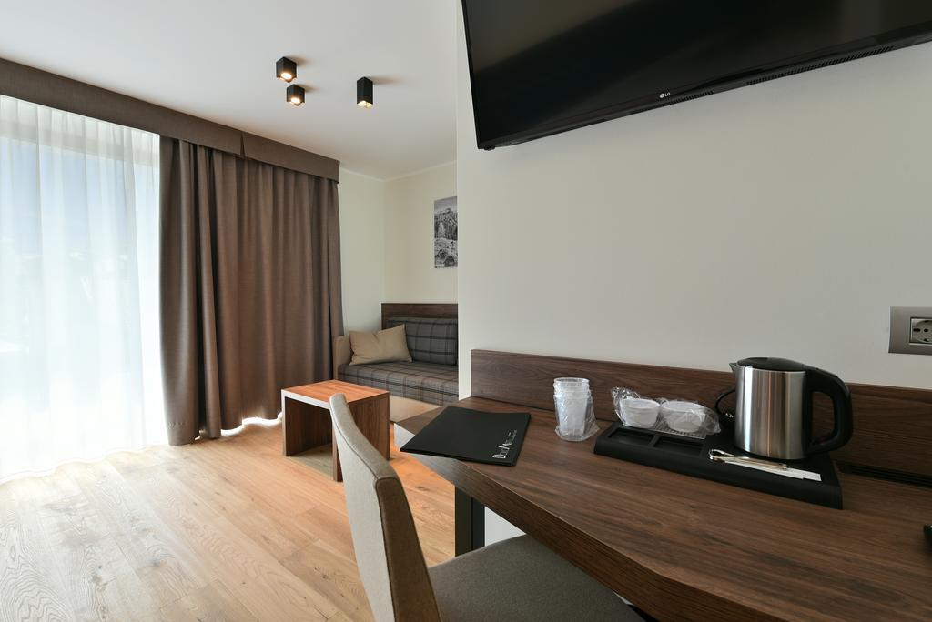 Dolomeet Boutique Hotel Pinzolo Exterior photo
